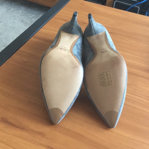 - Michael Kors Lizzy Suede Pointed Toe Classic Pumps - Picture 8 of 12